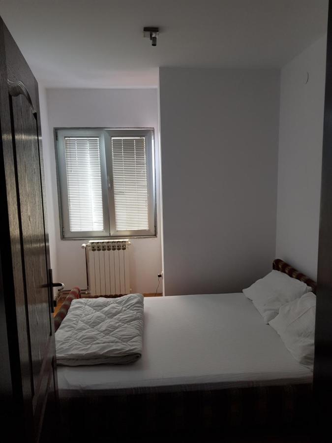 Blue Point Apartamento Kragujevac Exterior foto